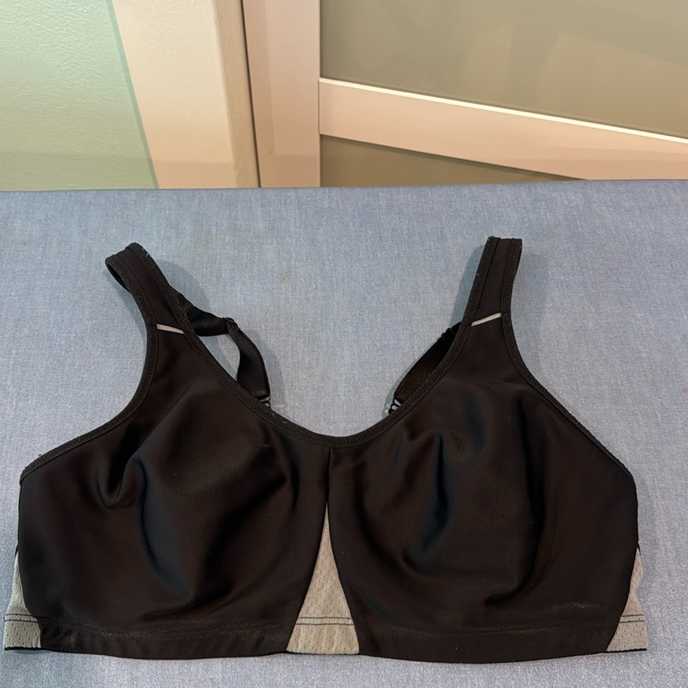 IM In Motion Sports Bra 36D black gray